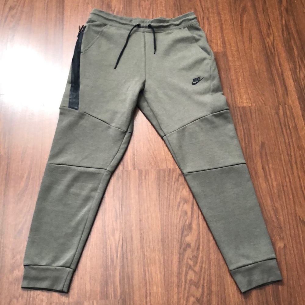Nike Tech Fleece Pants